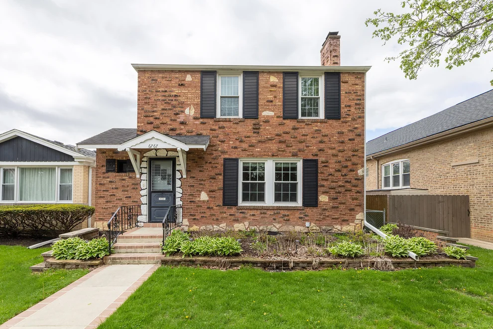 Unit for sale at 6767 W Talcott Avenue, Chicago, IL 60656