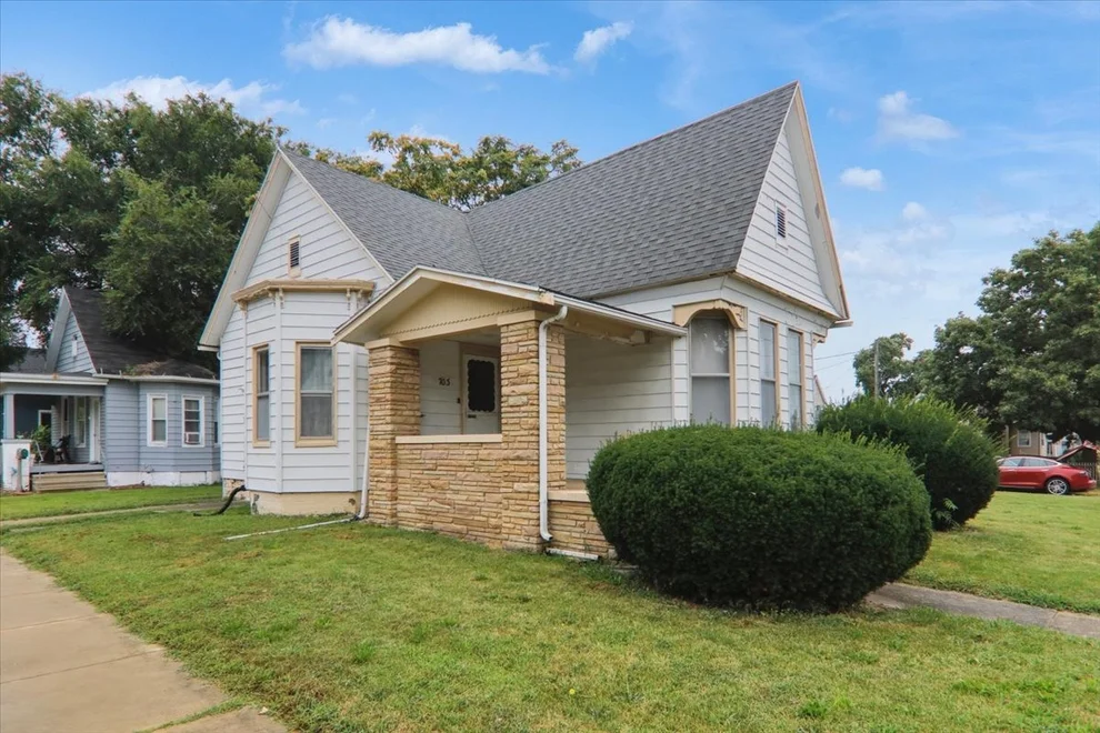 Unit for sale at 703 S Morris Avenue, Bloomington, IL 61701
