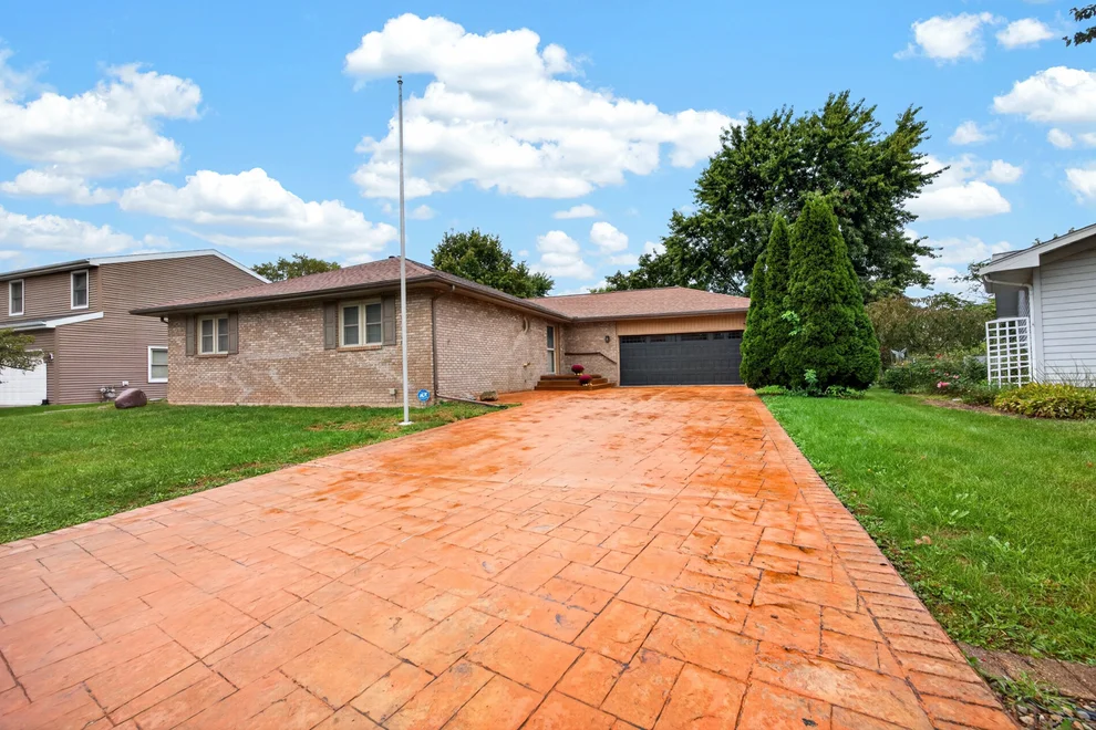 Unit for sale at 1512 Courtland Avenue, Normal, IL 61761