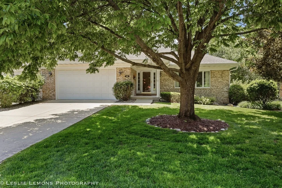 Unit for sale at 46 Coventry Chase, Joliet, IL 60431