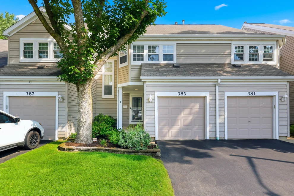 Unit for sale at 383 Kerry Court, Carol Stream, IL 60188