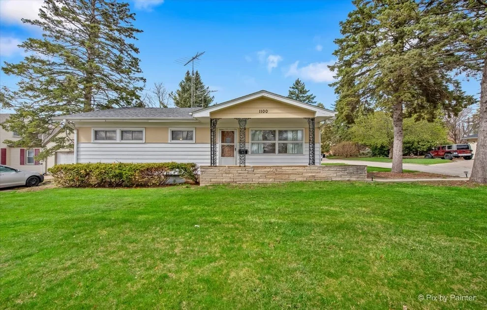Unit for sale at 1100 W Highland Avenue, Elgin, IL 60123