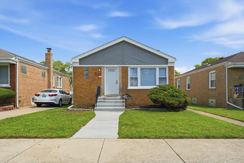 Unit for sale at 12539 S Yale Avenue, Chicago, IL 60628