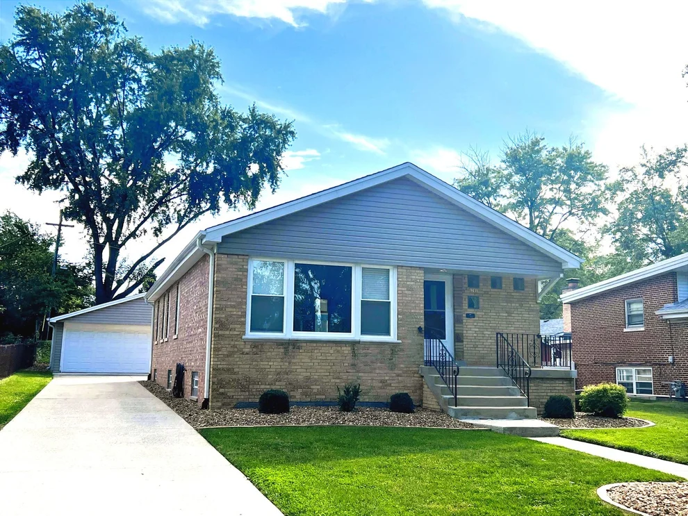 Unit for sale at 1741 Evergreen Road, Homewood, IL 60430
