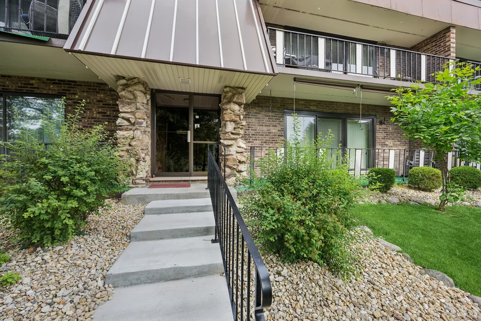 Unit for sale at 11105 O Gorman Drive, Palos Hills, IL 60465