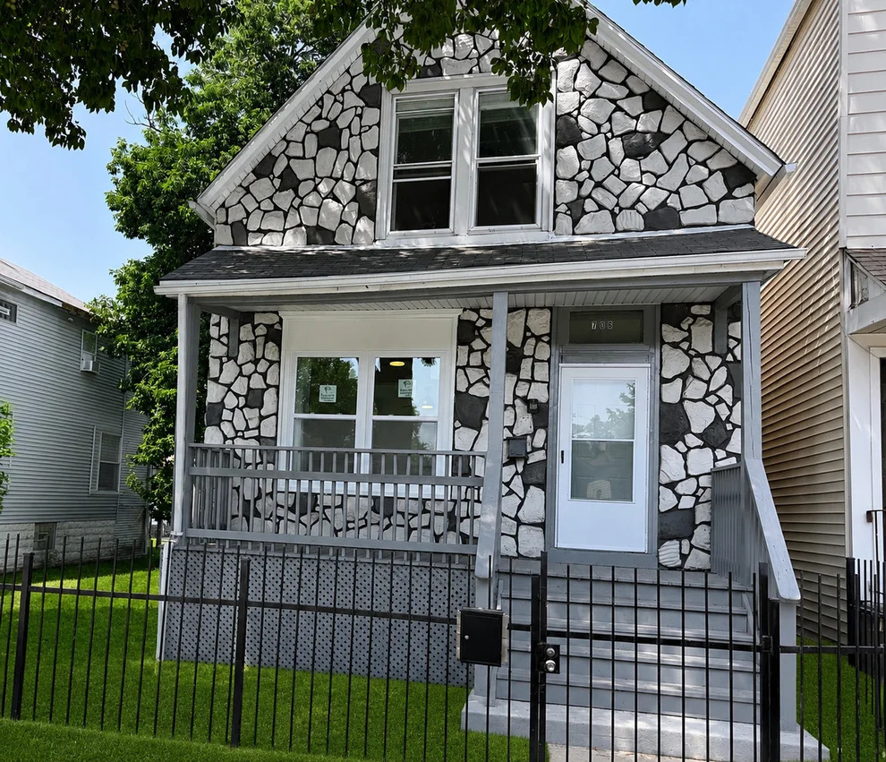 Unit for sale at 706 W 81st Street, Chicago, IL 60620