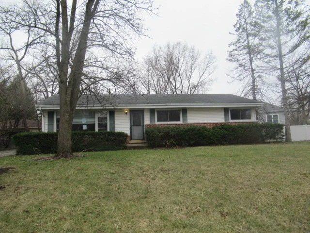 Unit for sale at 1004 Jenkisson Avenue, Lake Bluff, IL 60044