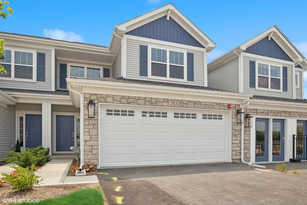 Unit for sale at 276 Masters Drive, Addison, IL 60101