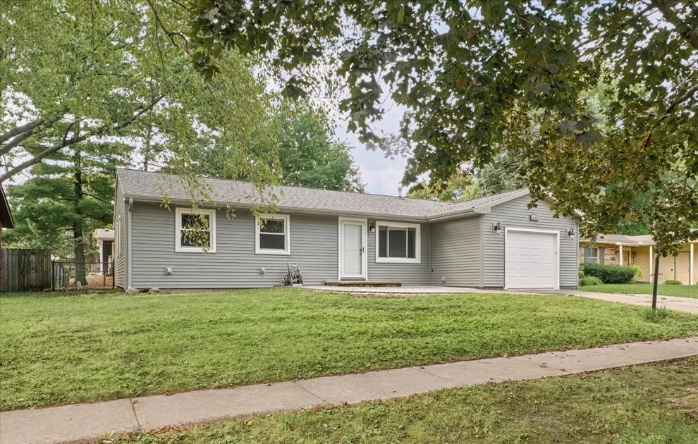Unit for sale at 2105 Blackthorn Drive, Champaign, IL 61821
