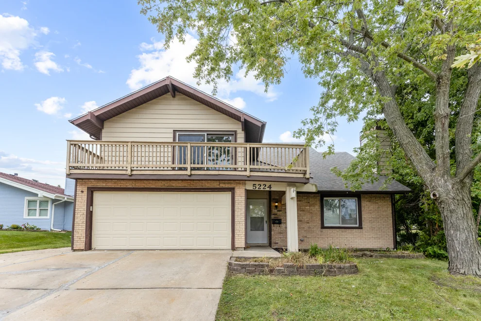 Unit for sale at 5224 Arlington Circle, Hanover Park, IL 60133