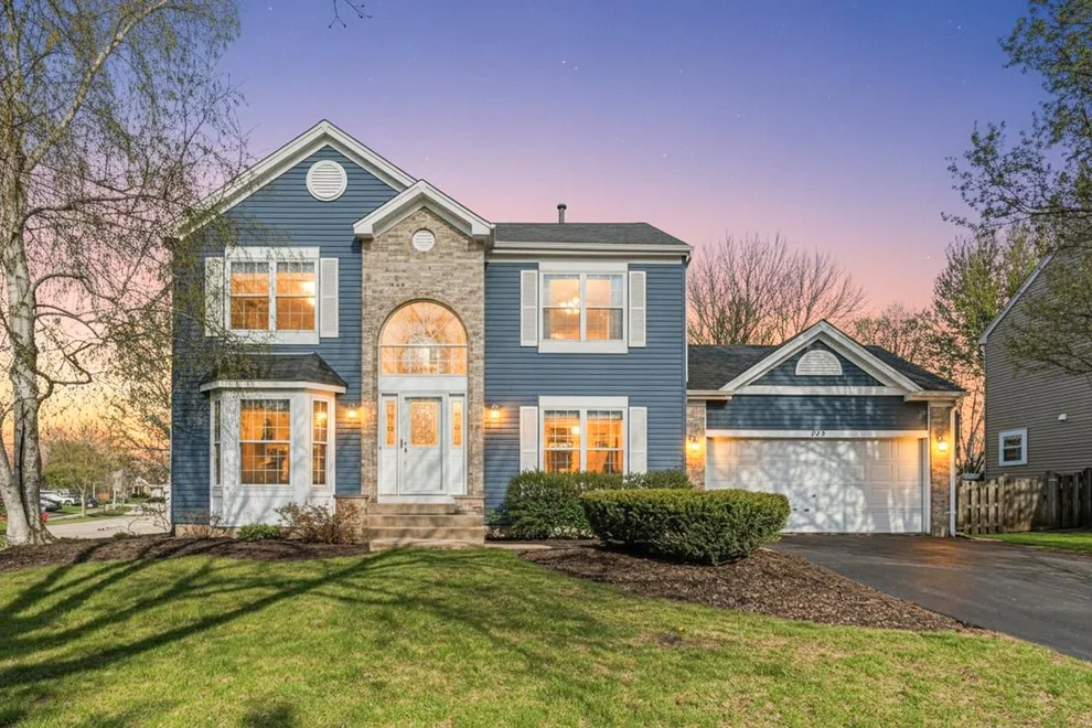 Unit for sale at 794 White Pine Circle, Lake In The Hills, IL 60156