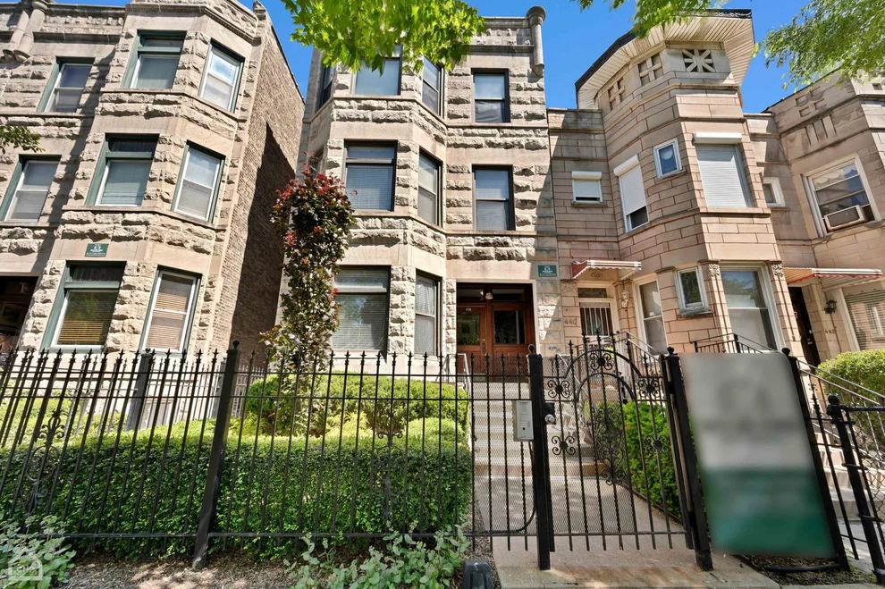 Unit for sale at 438 E 45TH Place, Chicago, IL 60653