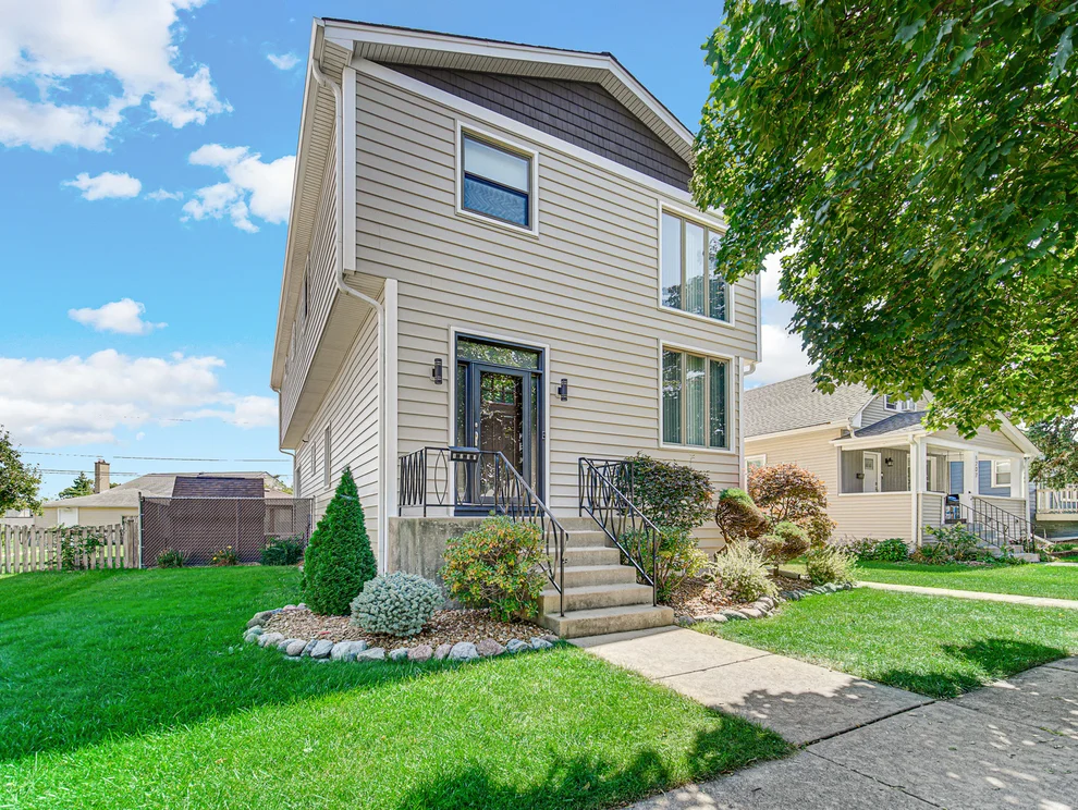 Unit for sale at 1211 N 11th Avenue, Melrose Park, IL 60160