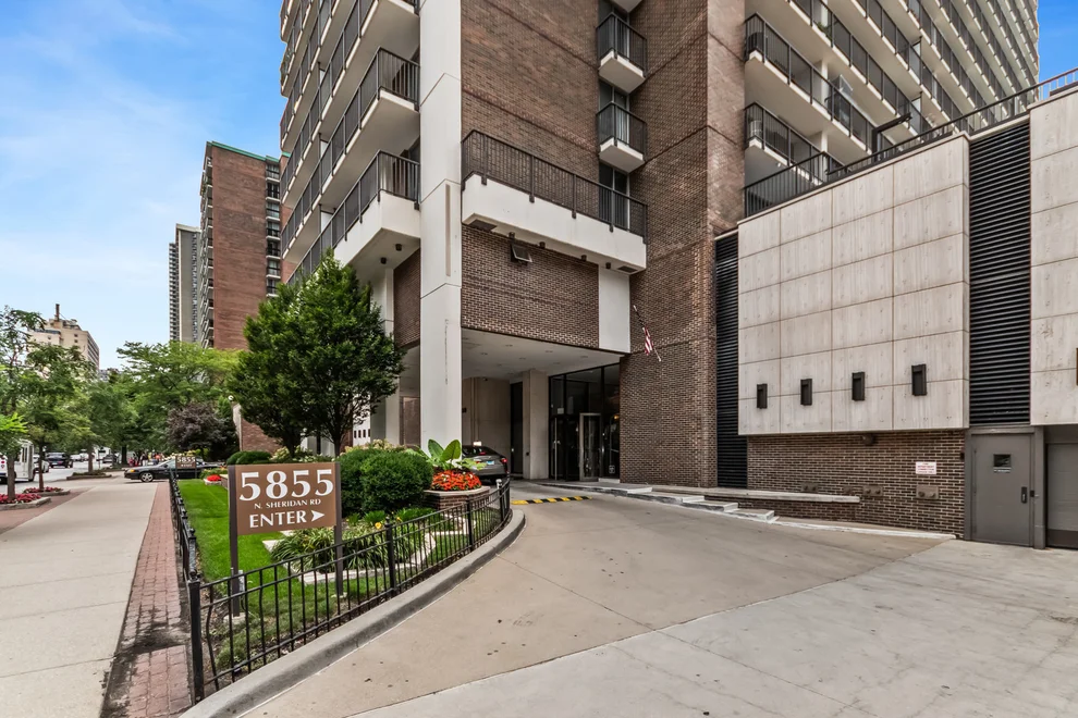 Unit for sale at 5855 N SHERIDAN Road, Chicago, IL 60660