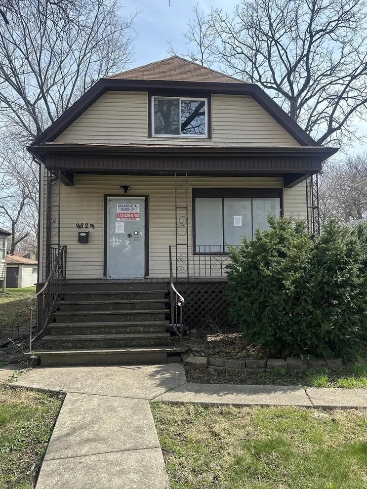 Unit for sale at 9829 S Charles Street, Chicago, IL 60643