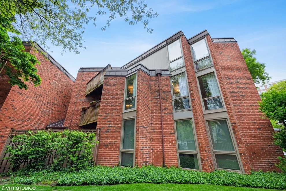 Unit for sale at 2140 N LINCOLN Avenue, Chicago, IL 60614