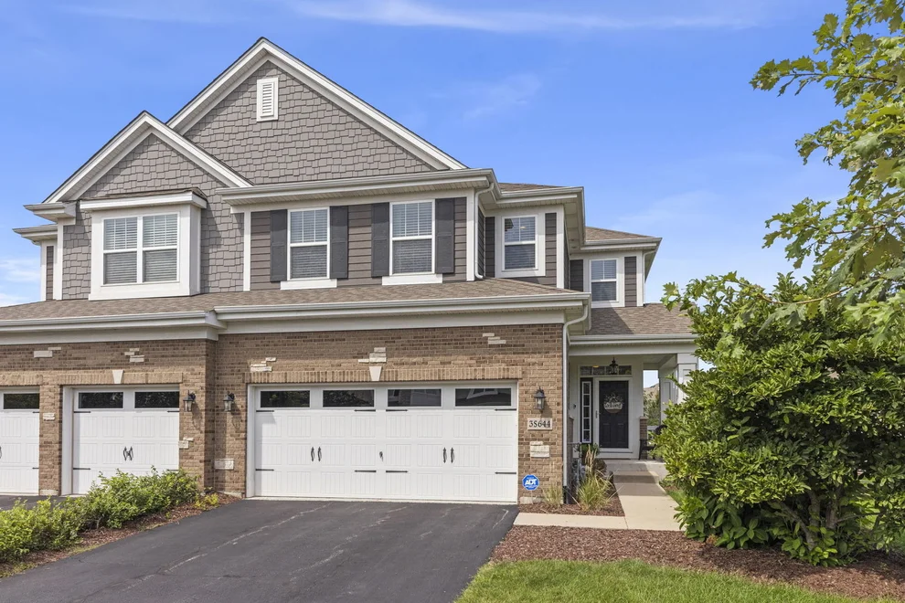 Unit for sale at 3S644 Breme Drive, Warrenville, IL 60555