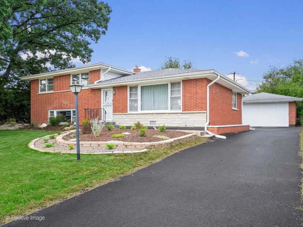 Unit for sale at 11146 84th Place, Willow Springs, IL 60480