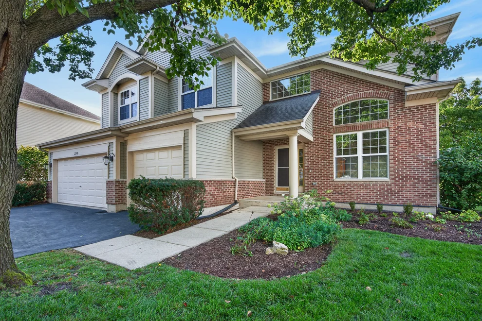Unit for sale at 2570 N Jade Avenue, Arlington Heights, IL 60004