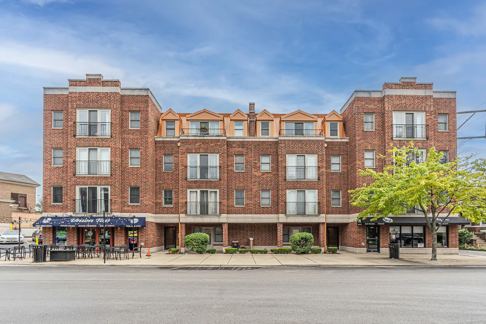 Unit for sale at 7707 Westwood Drive, Elmwood Park, IL 60707