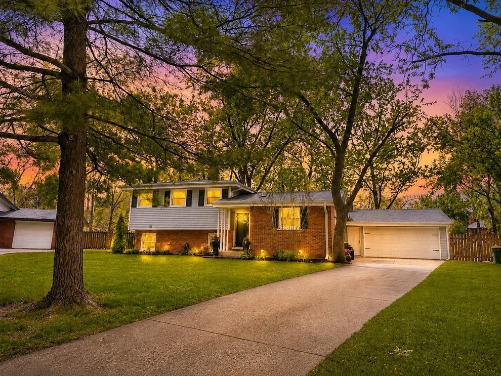 Unit for sale at 530 Princeton Lane, Deerfield, IL 60015