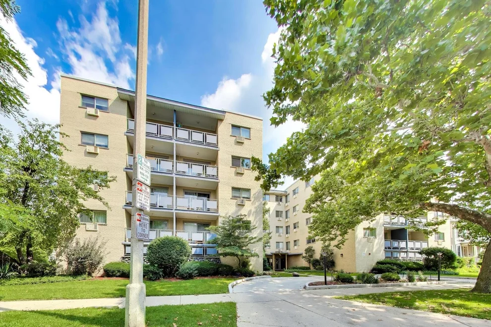 Unit for sale at 1040 Erie Street, Oak Park, IL 60302