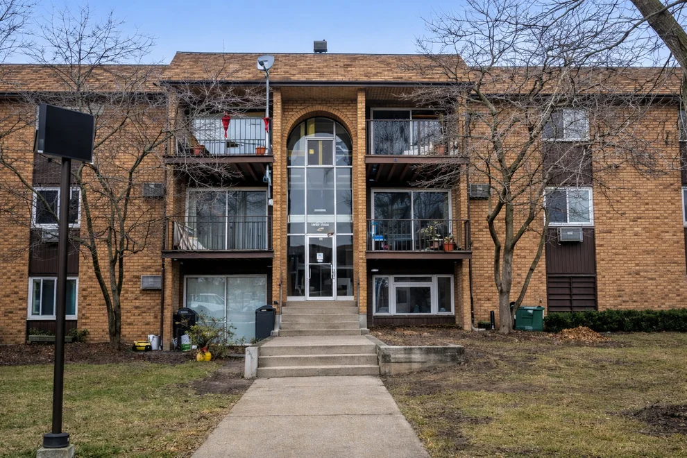 Unit for sale at 740 Hill Drive, Hoffman Estates, IL 60169