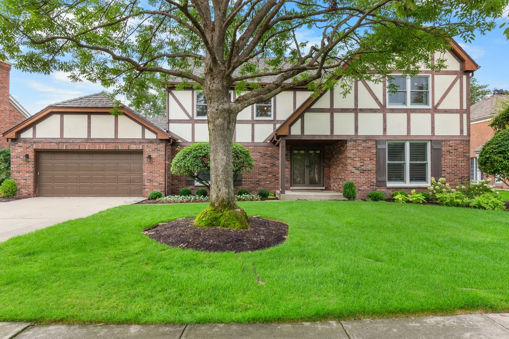 Unit for sale at 2335 Indian Ridge Drive, Glenview, IL 60026