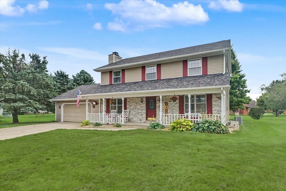 Unit for sale at 300 Gainesborough Court, Monticello, IL 61856