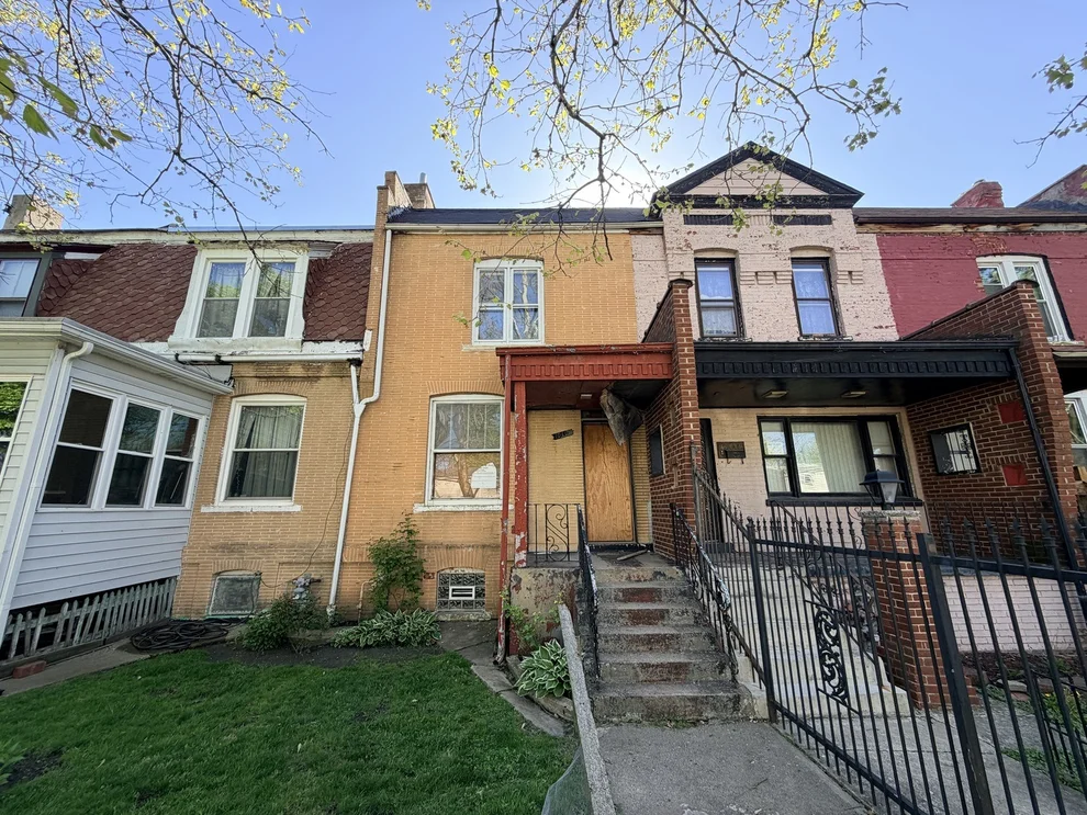 Unit for sale at 10609 S CHAMPLAIN Avenue, Chicago, IL 60628