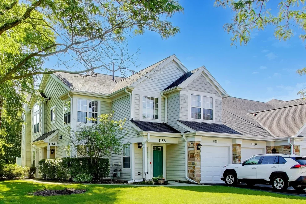 Unit for sale at 1160 Bristol Lane, Buffalo Grove, IL 60089