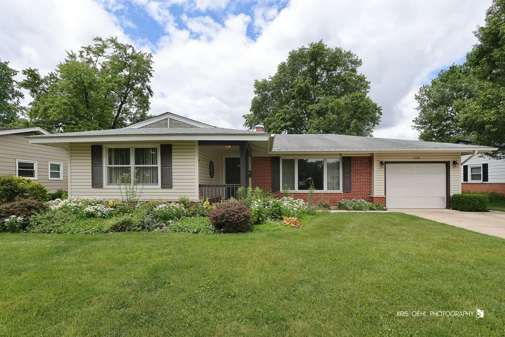Unit for sale at 518 Oak Street, Elk Grove Village, IL 60007