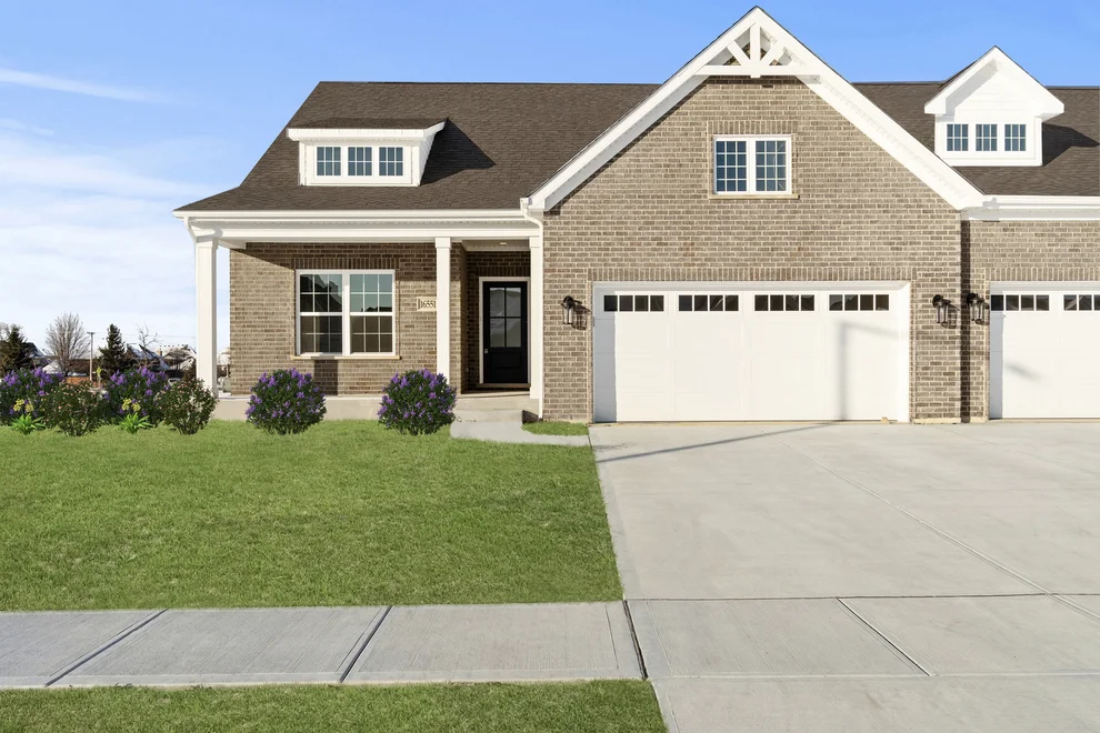 Unit for sale at 16571 Kayla Drive, Lemont, IL 60439