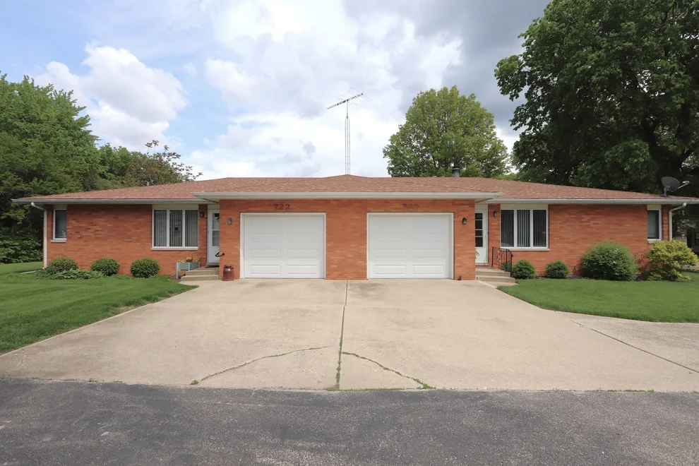 Unit for sale at 720-722 E North Street, Morris, IL 60450