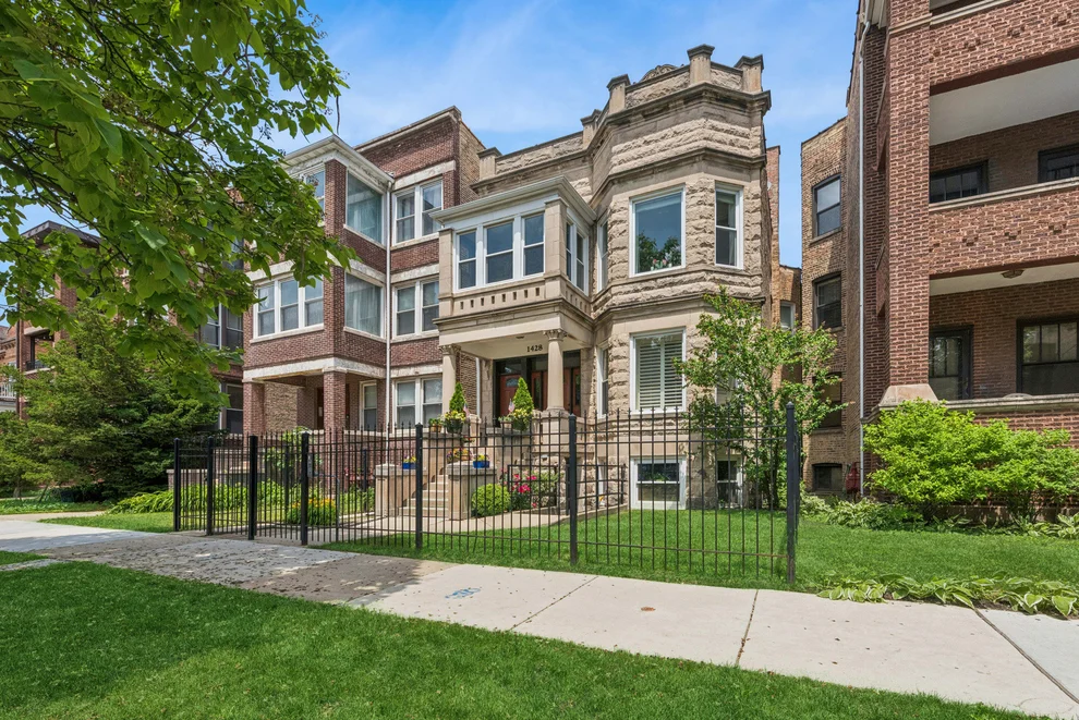 Unit for sale at 1428 W Olive Avenue, Chicago, IL 60660