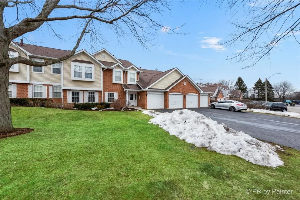 Unit for sale at 314 Ashbury Court, Roselle, IL 60172