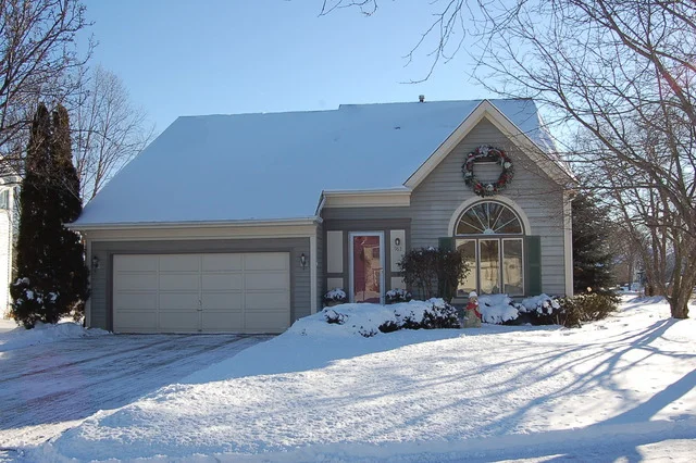 Unit for sale at 963 Holly Circle, LAKE ZURICH, IL 60047