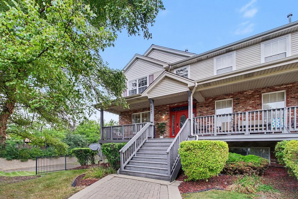Unit for sale at 1080 Kufrin Way, Lombard, IL 60148