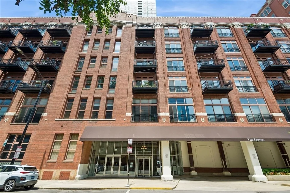 Unit for sale at 360 W Illinois Street, Chicago, IL 60654