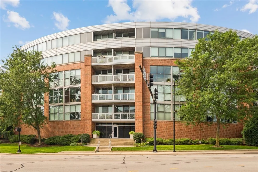 Unit for sale at 1228 Emerson Street, Evanston, IL 60201