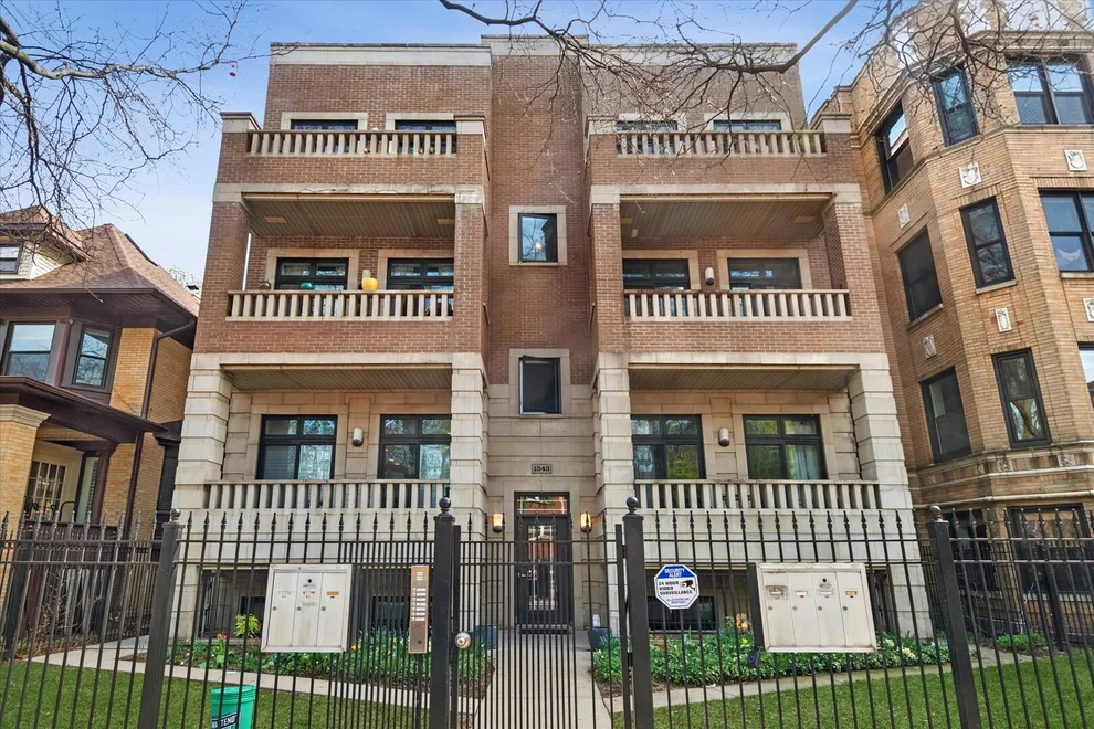 Unit for sale at 1543 W Sherwin Avenue, Chicago, IL 60626