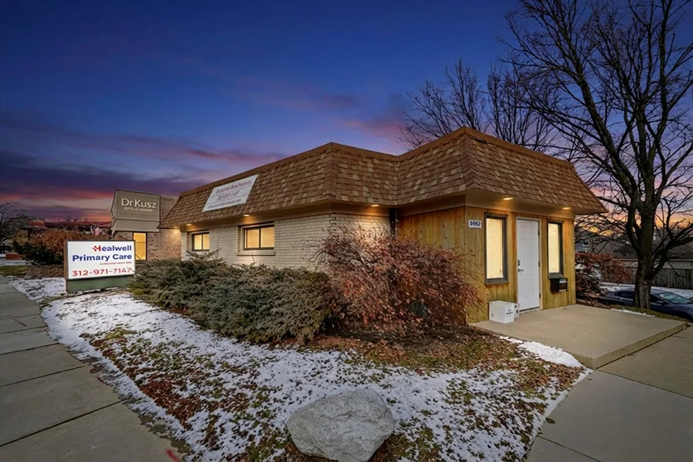 Unit for sale at 6067 N Northwest Highway, Chicago, IL 60631