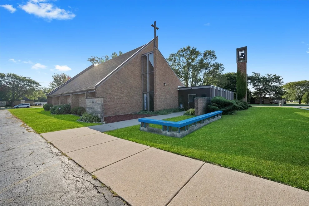 Unit for sale at 925 Macarthur Drive, Chicago Heights, IL 60411