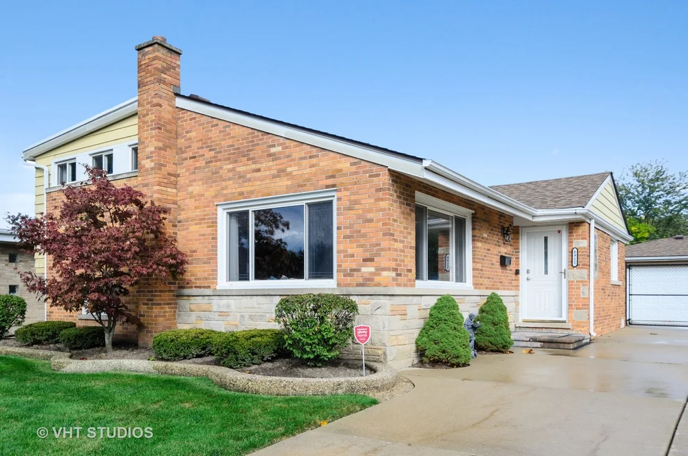 Unit for sale at 8911 Osceola Avenue, Morton Grove, IL 60053