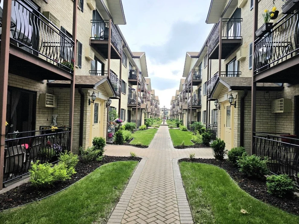 Unit for sale at 5139 N East River Road, Chicago, IL 60656