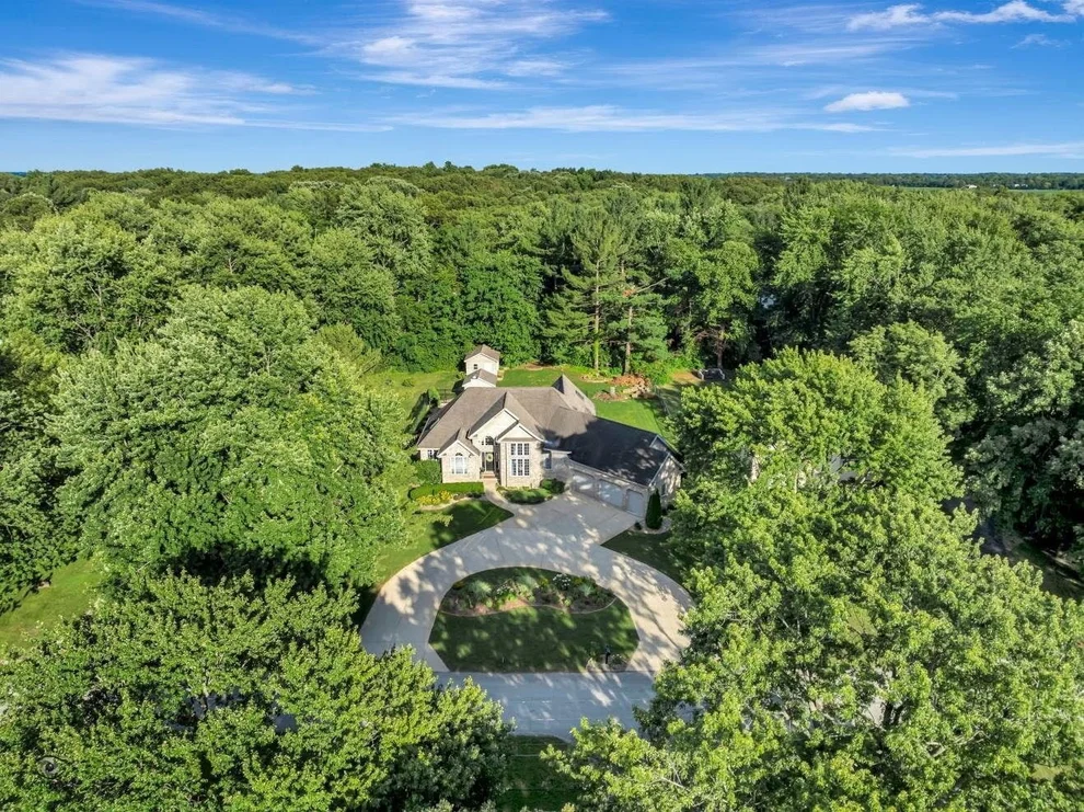 Unit for sale at 1749 Bittersweet Drive, St. Anne, IL 60964