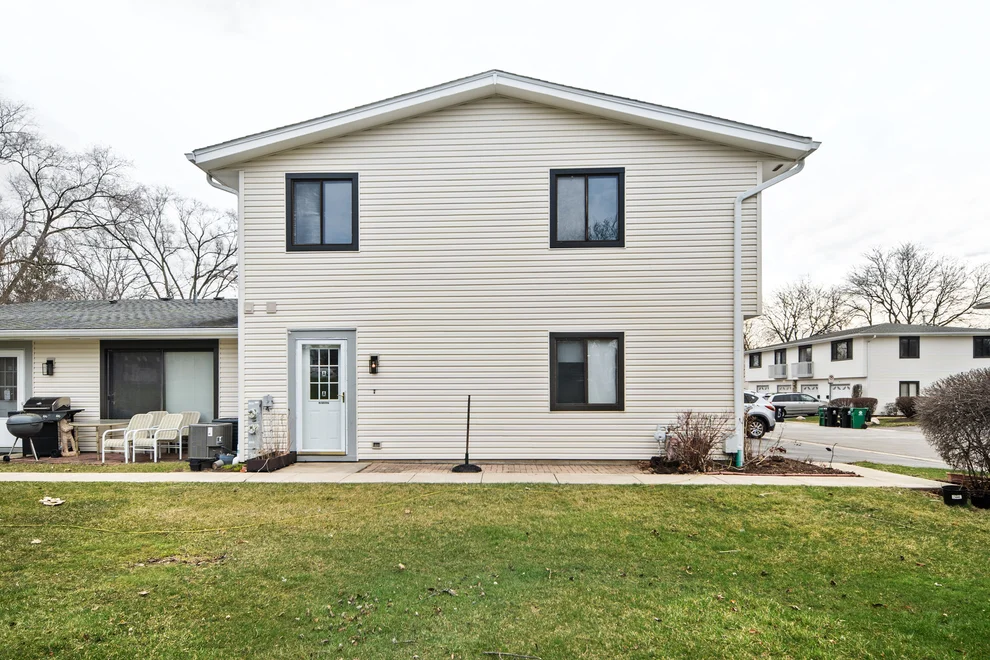 Unit for sale at 119 Brewster Court, Bloomingdale, IL 60108