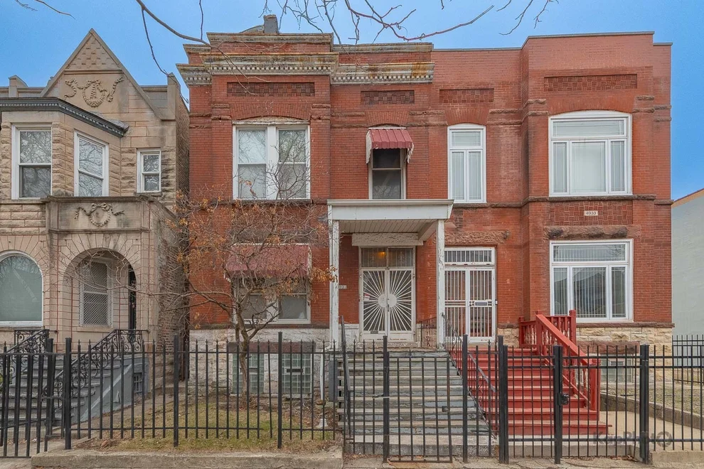 Unit for sale at 4931 S Champlain Avenue, Chicago, IL 60615