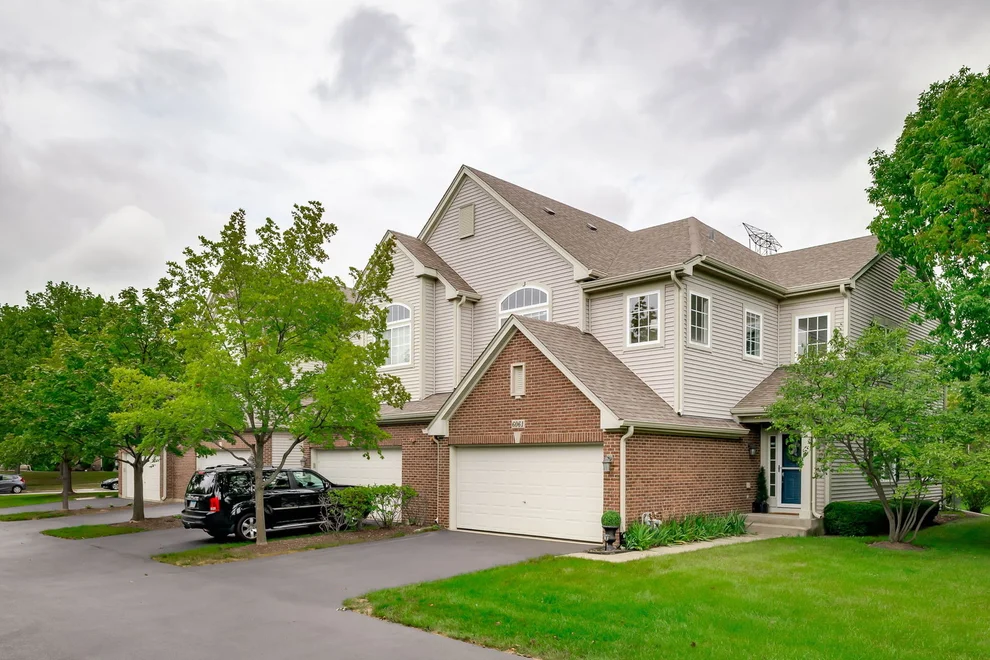 Unit for sale at 6061 Delaney Drive, Hoffman Estates, IL 60192