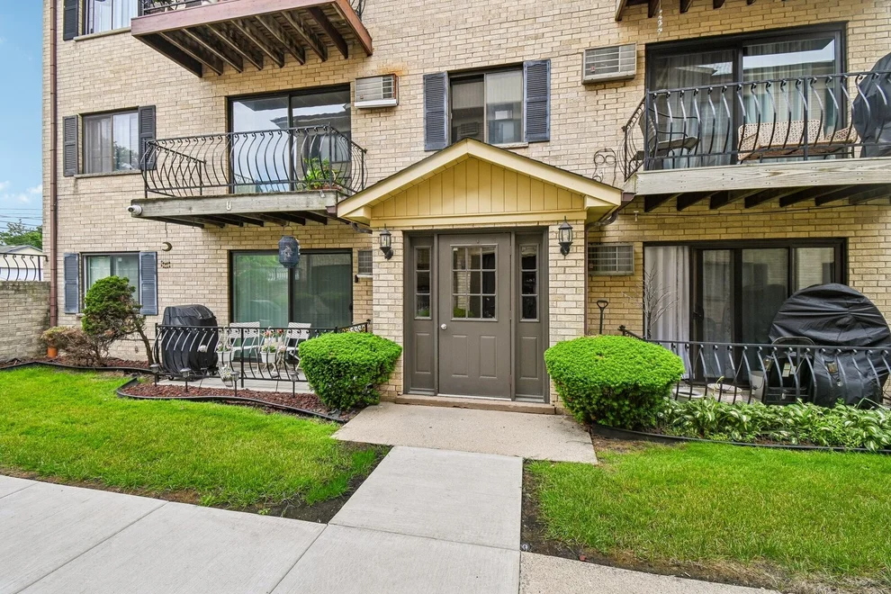 Unit for sale at 2139 N Harlem Avenue, Chicago, IL 60707